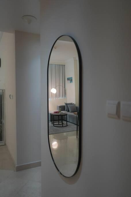 Step Into Serenity - Discover Modern Living In 1Br Apartment With Panoramic Views In Dubai Marina Near Jbr Walk, Beach And Bla Bla Club Bagian luar foto