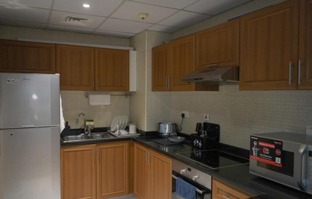 Step Into Serenity - Discover Modern Living In 1Br Apartment With Panoramic Views In Dubai Marina Near Jbr Walk, Beach And Bla Bla Club Bagian luar foto
