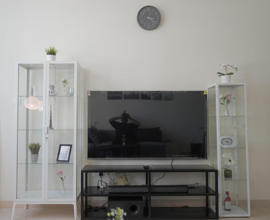 Step Into Serenity - Discover Modern Living In 1Br Apartment With Panoramic Views In Dubai Marina Near Jbr Walk, Beach And Bla Bla Club Bagian luar foto