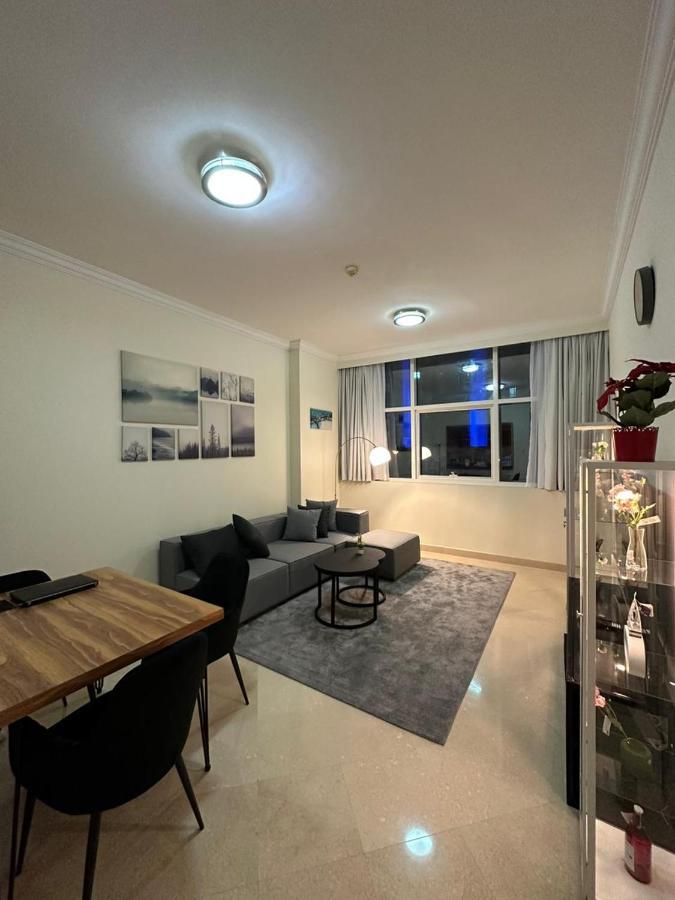 Step Into Serenity - Discover Modern Living In 1Br Apartment With Panoramic Views In Dubai Marina Near Jbr Walk, Beach And Bla Bla Club Bagian luar foto